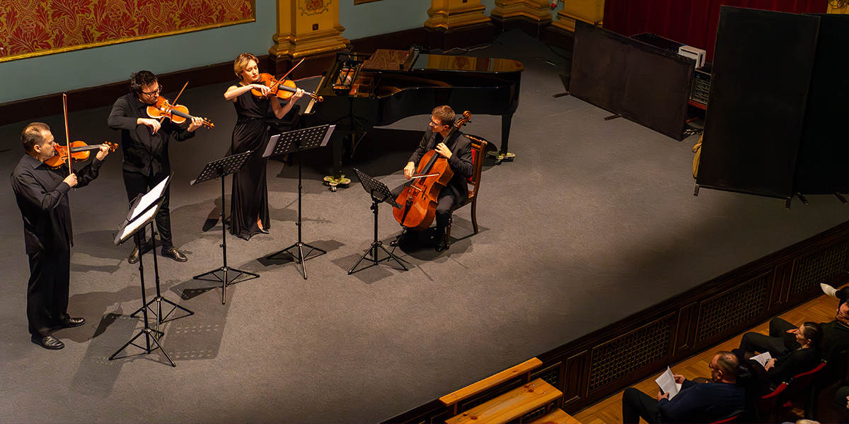 Cztery Pory Roku Przy Wiecach 2